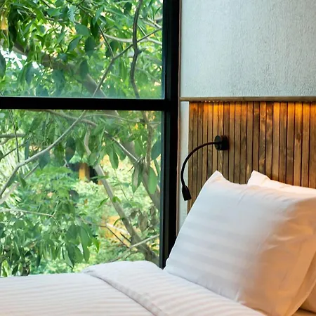 Karaarom Hotel
