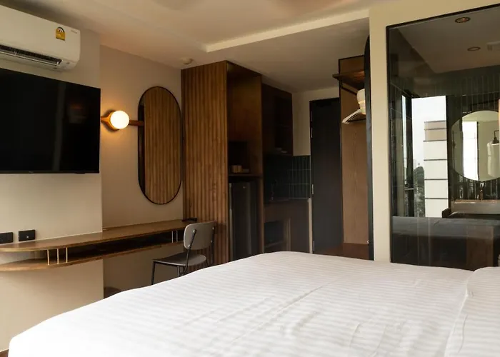 Karaarom Hotel