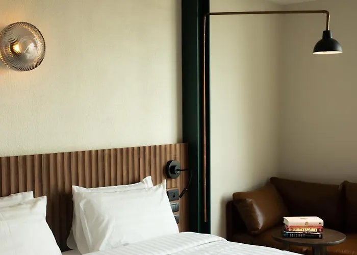 Hotel Karaarom 4*
