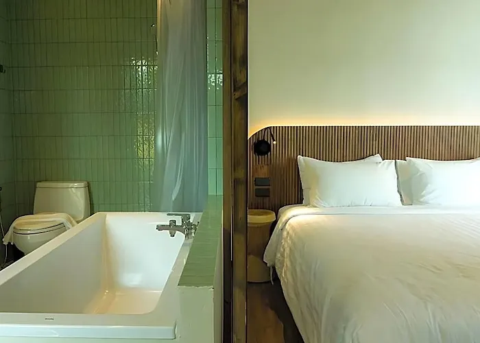 Karaarom Hotel 4*