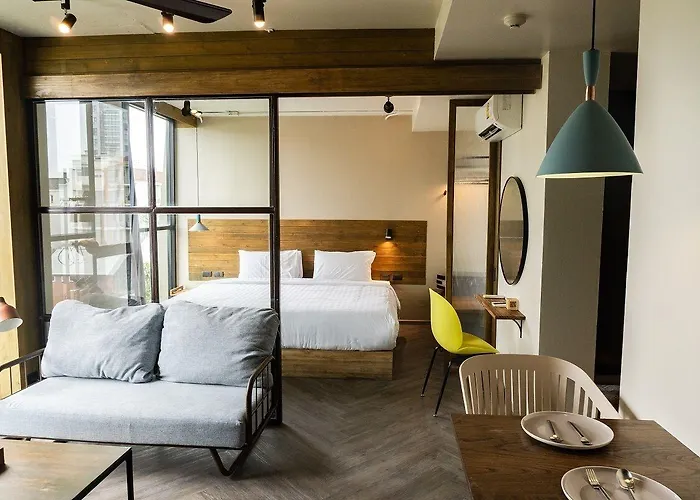Hotel Karaarom 4*